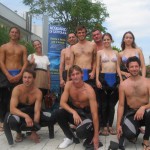 Le dottoresse degli immersi in vasca squali