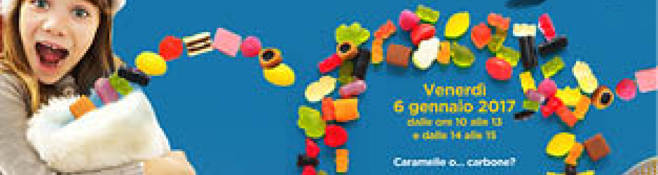 La Befana arriva all'Acquario: distribuisce doni e fa selfie