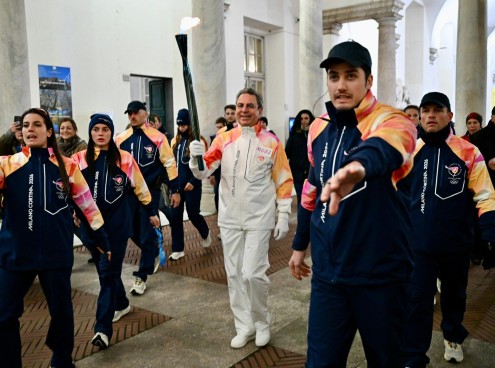 Beppe Costa tra i tedofori della Fiamma Olimpica